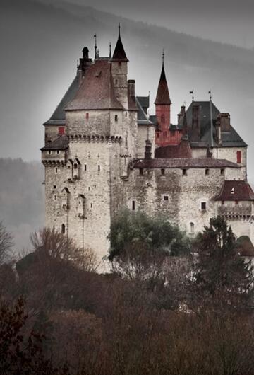 Burg Menthon-Saint-Bernard