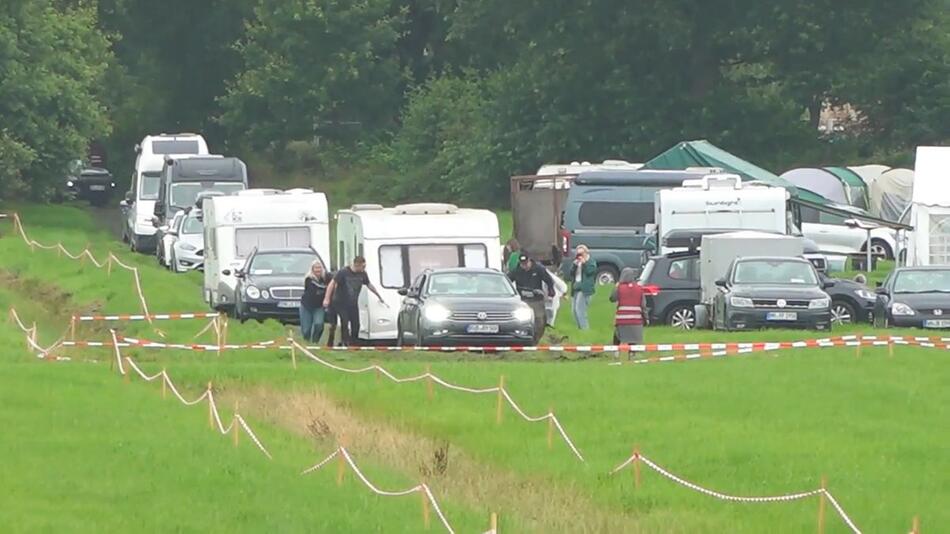 Headbangen im Schlamm: Wacken Festival lockt Metal-Fans