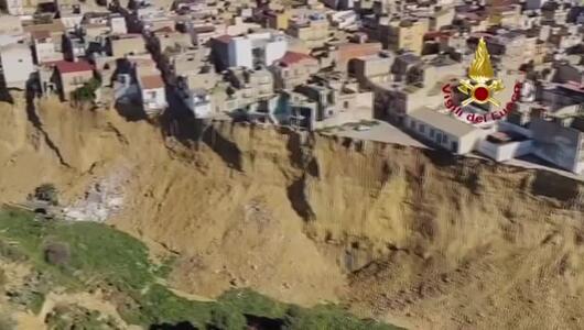 Erdrutsch bedroht Stadt auf Sizilien - Über 1000 Menschen evakuiert