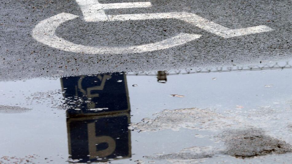 Parkplatz für Behinderte in Schweden