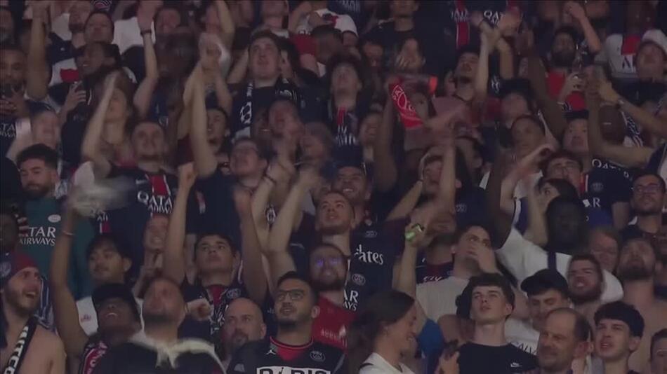 Fans von PSG feiern Sieg in der Champions League