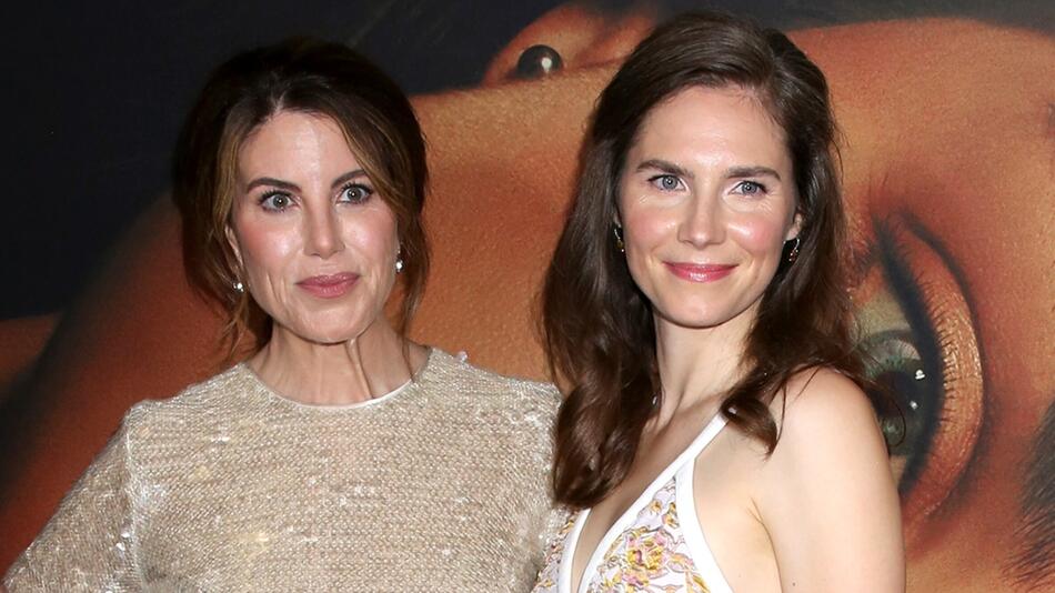 Monica Lewinsky (l.) und Amanda Knox bei der Premiere von "The Twisted Tale of Amanda Knox".