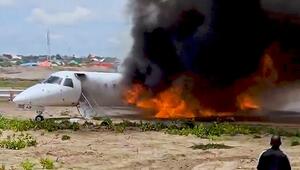 Privatjet geht in Flammen auf: Kongolesischer Minister überlebt Flugzeugunglück