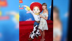 Taylor Swift hatte sichtlich Spass bei der "Toy Story 5"-Premiere in Los Angeles.