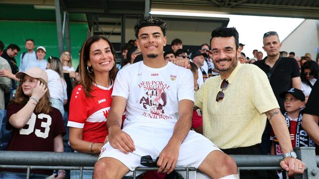 Jana Ina und Giovanni Zarrella mit ihrem Sohn Gabriel im Stadion.