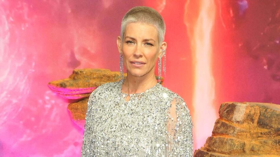 Evangeline Lilly fällt regelmässig in Ohnmacht - jetzt ist es an einem Strand passiert.