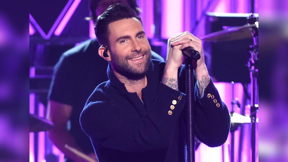 Adam Levine hat eine gute Geschichte zum Thema Hausschwein zu erzählen.