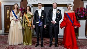 Prinzessin Amalia mit Suzanne Innes-Stubb, Alexander Stubb, König Willem-Alexander und Königin ...