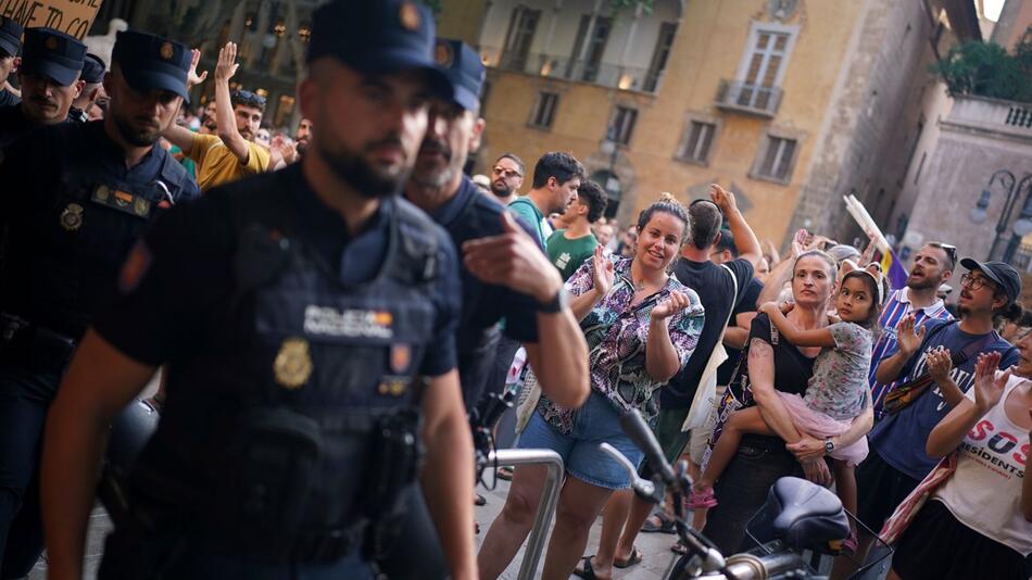 Demonstration auf Mallorca gegen zuviele Touristen