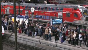 Hohe Spritpreise: Gewerkschafts-Chef will Bahn-Rabatte