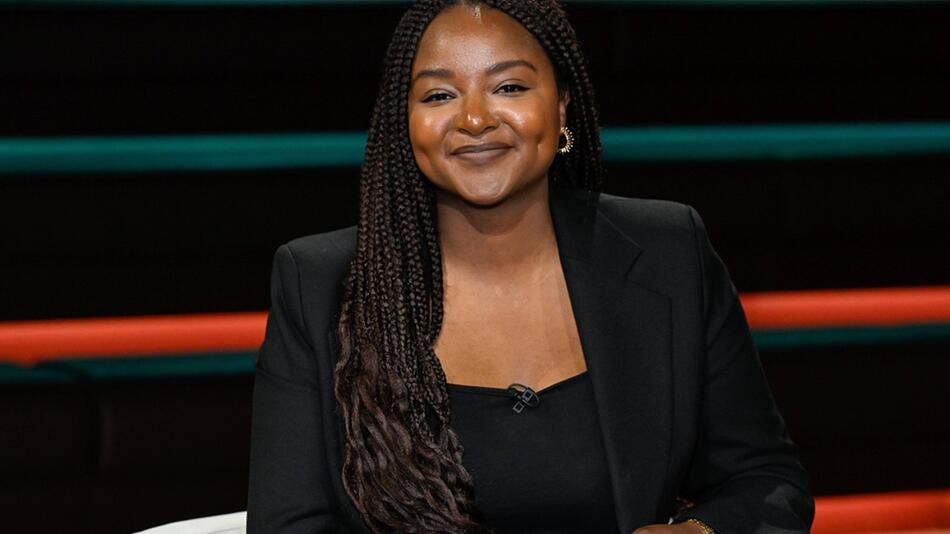 Aminata Touré freut sich über die Geburt ihres Kindes.