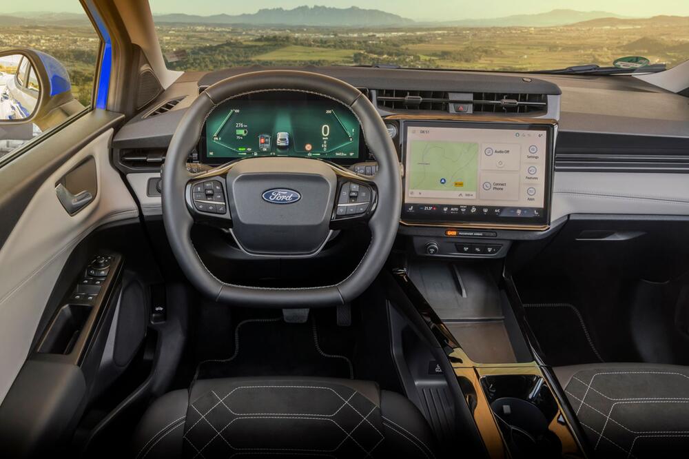 Cockpit des Ford Puma Gen-E