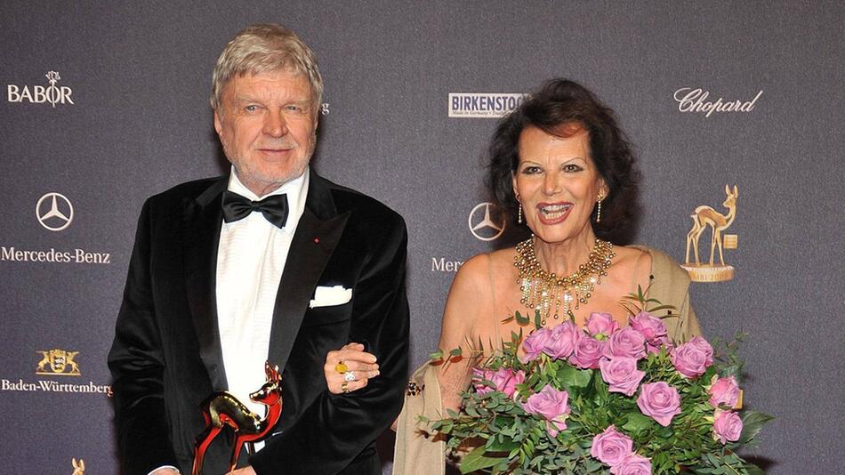 Claudia Cardinale und Hardy Krüger im Jahr 2008 bei der Bambi-Verleihung. Knapp 40 Jahre zuvor ...