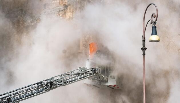 Mittelalterlicher Turm in Rom stürzt ein
