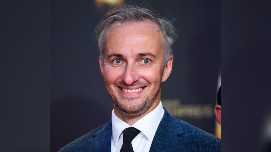 Jan Böhmermann bei der Verleihung des Deutschen Fernsehpreises 2024 in Köln.