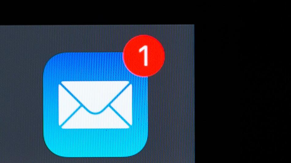 E-Mail