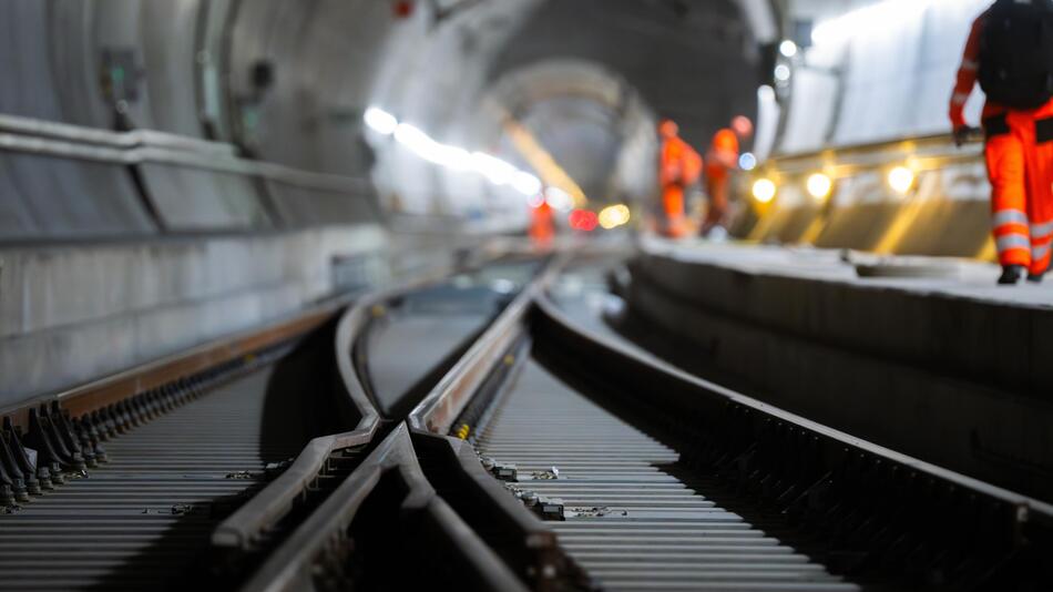 Sanierungsarbeiten im Gotthard-Basistunnel