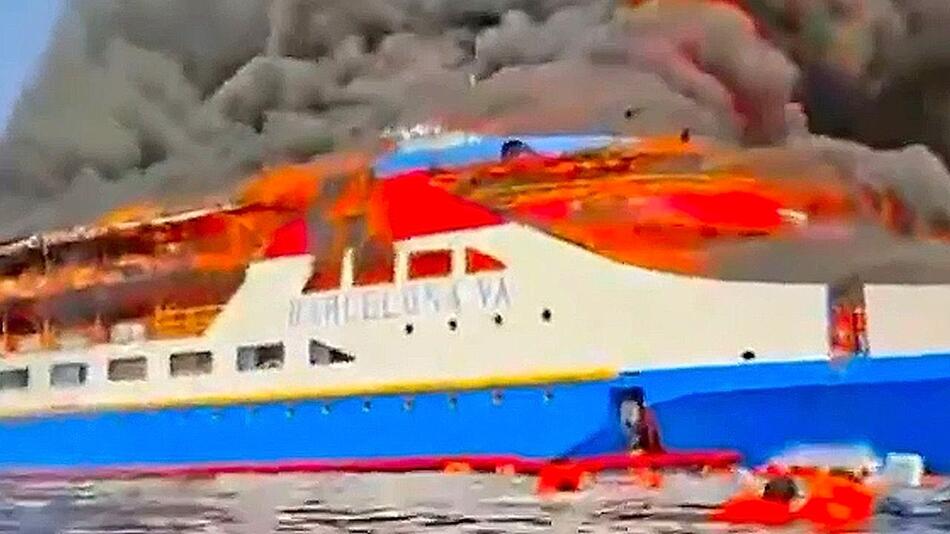 Fähre in Flammen: Fünf Tote bei Schiffsbrand vor Sulawesi