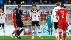 Leon Goretzka sieht gelb