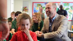 Prinz William während seines Termins an der London Welsh School.