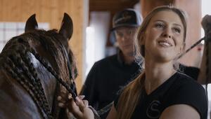 Die Doku "Pferdestärke - Die Welt der Gina Schumacher" begleitet die Tochter von Michael ...