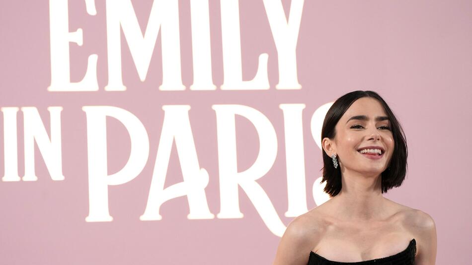Lily Collins spielt in Serie "Emily in Paris"