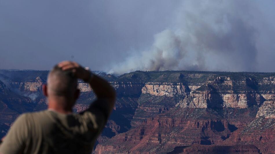 Rauchwolken über dem Grand Canyon: Feuer weitet sich aus