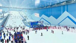 Gut gekühlt im Hochsommer: Chinas weltgrösste Skihalle lockt Tausende Besucher an