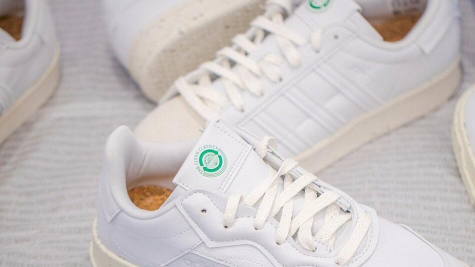 Weisse Sneaker reinigen