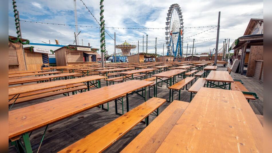 Die Tische auf der Wiesn bleiben vorerst leer.