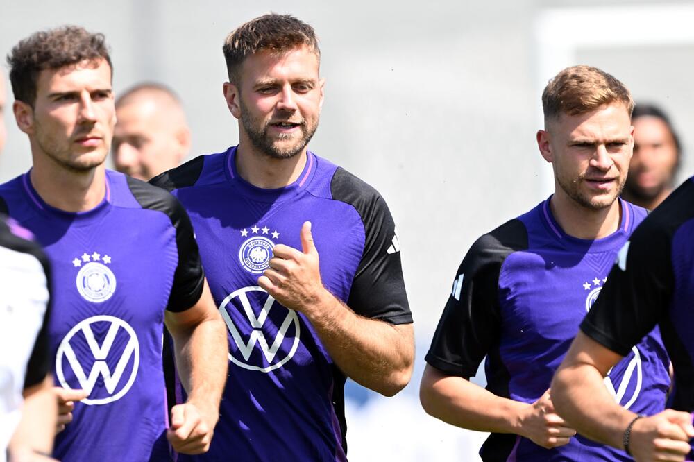 Training Fussball Nationalmannschaft Männer
