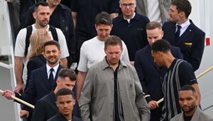 WM-Vorbereitung - Abflug Fussball-Nationalmannschaft