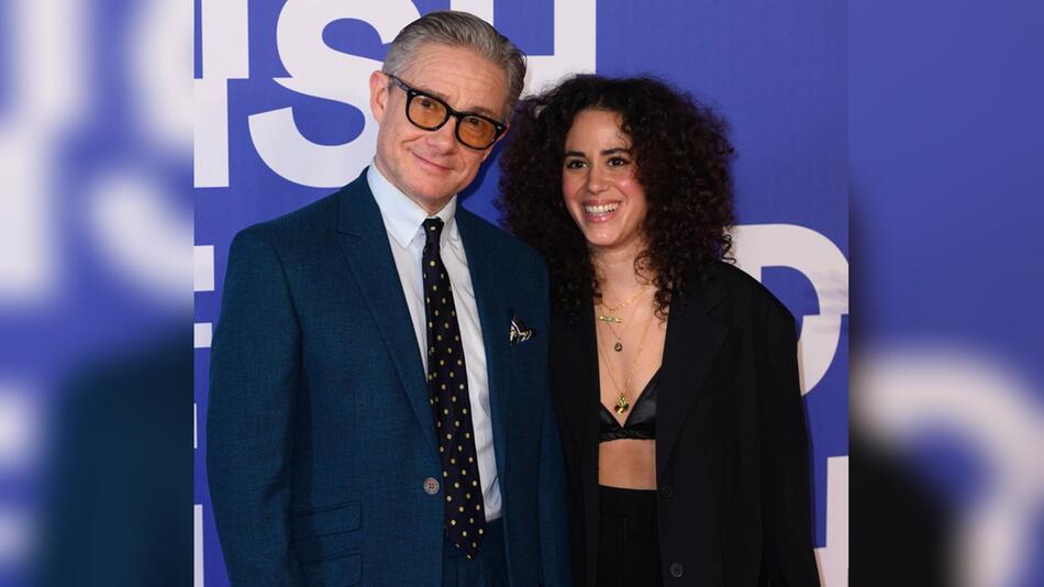 Martin Freeman zeigte sich bei den British Independent Film Awards Hand in Hand mit seiner ...