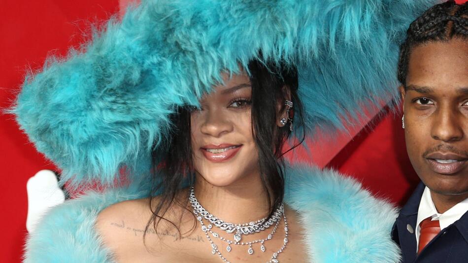 Rihanna ist stilbewusst - selbst im Kreisssaal.