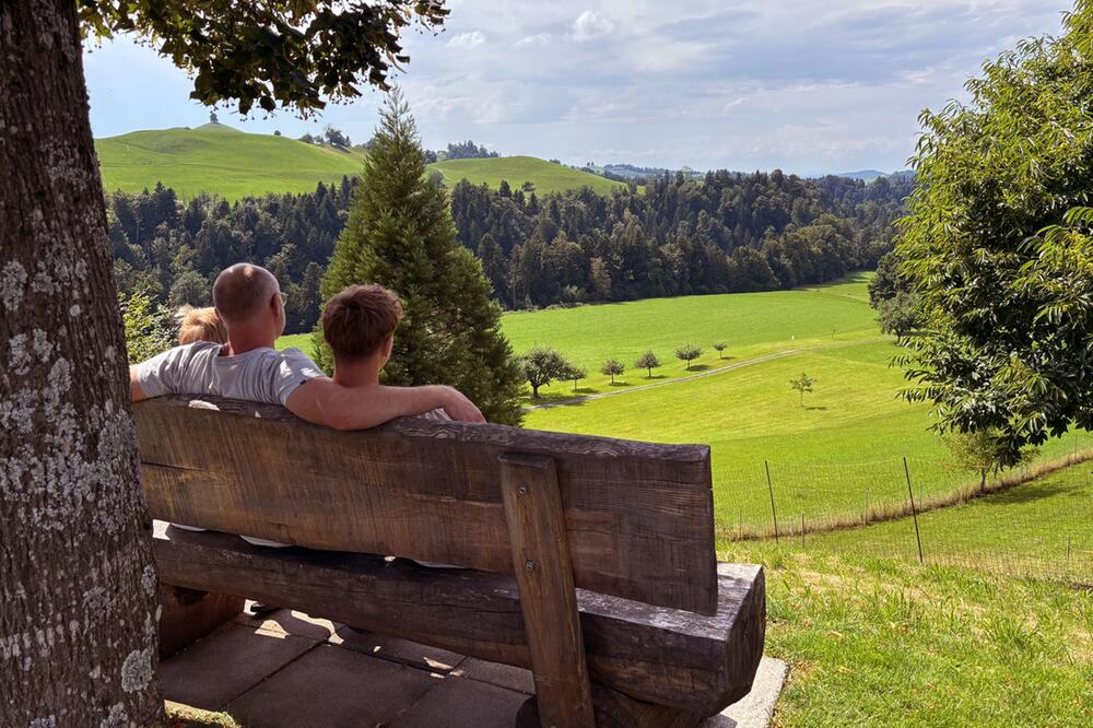 Ausblick vom Biohof Weisserlen in Schönenberg