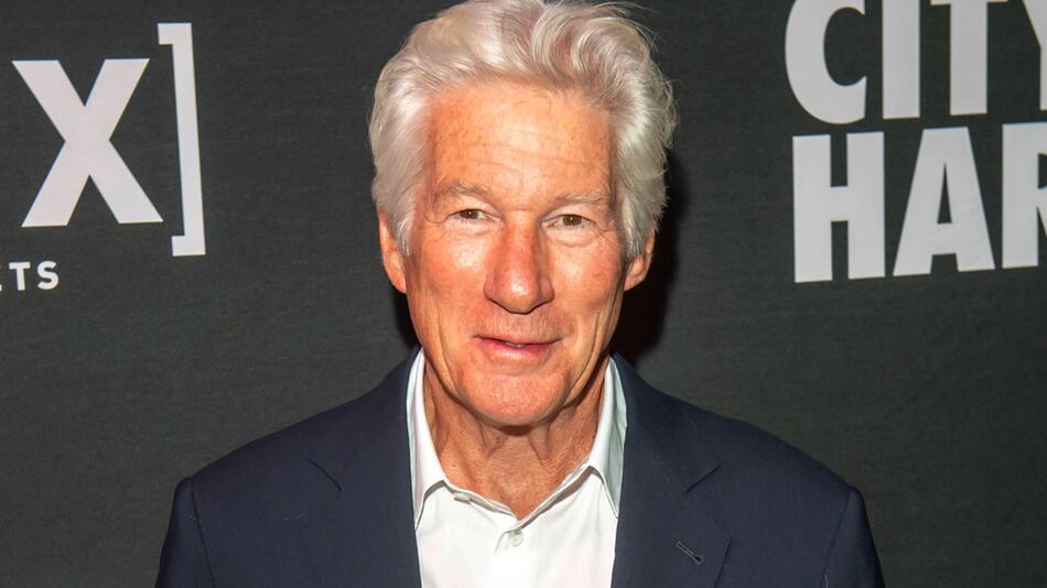 Superstar Richard Gere soll angeblich eine Abmachung gebrochen haben.