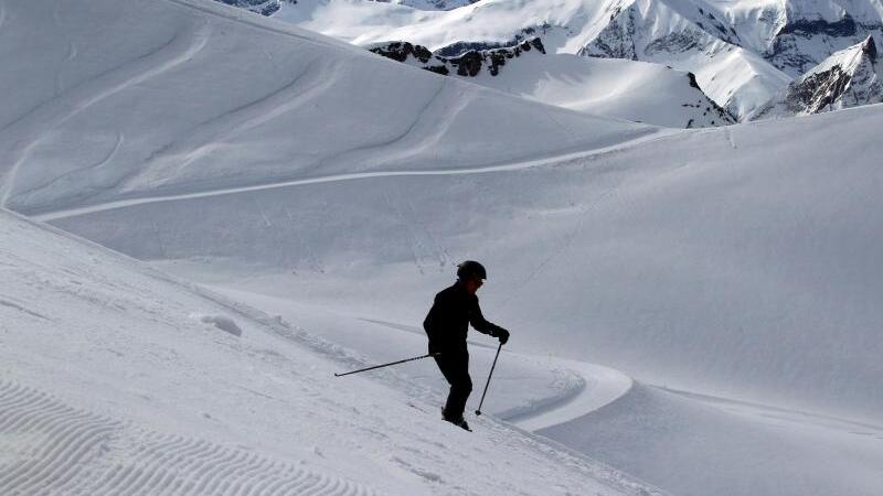 Skifahrer auf dem Nebelhorn