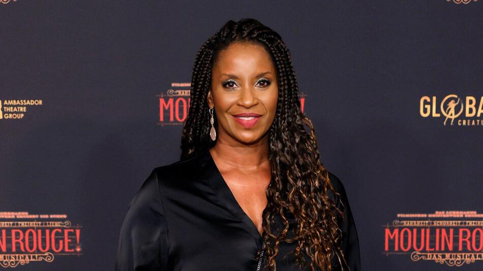 "Lindenstrasse"-Fans werden Liz Baffoe vielleicht bald im Flugzeug treffen.