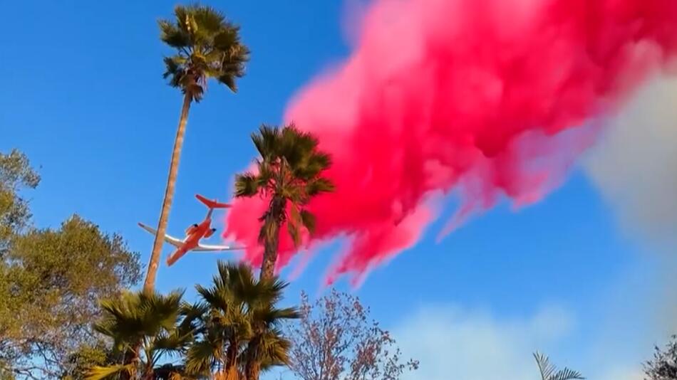 KORREKTUR! Spezielles Flammschutzmittel: Darum färben Löschflugzeuge Los Angeles pink