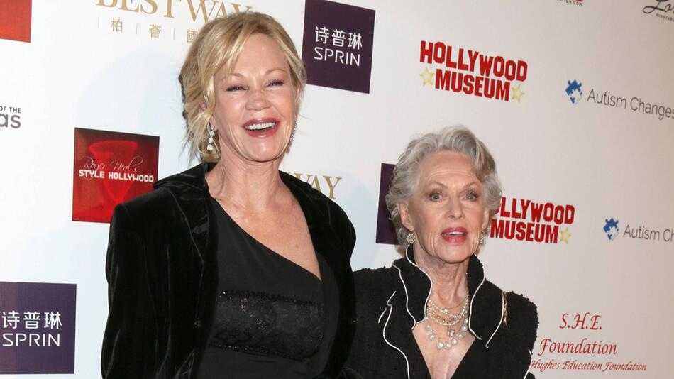 Melanie Griffith und Tippi Hedren zeigten sich früher oft zusammen auf dem roten Teppich. In den ...