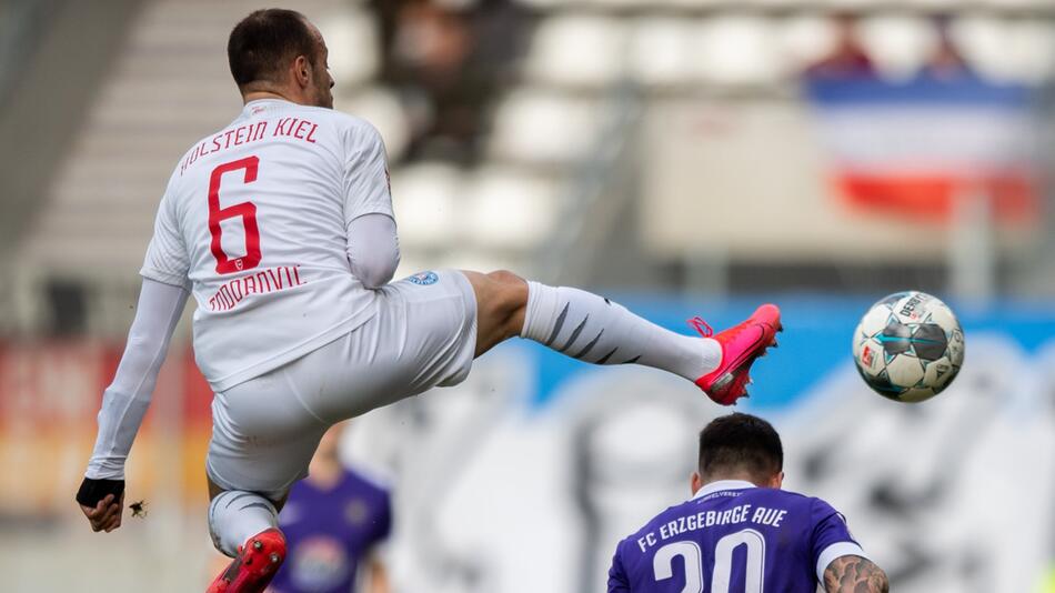 FC Erzgebirge Aue - Holstein Kiel