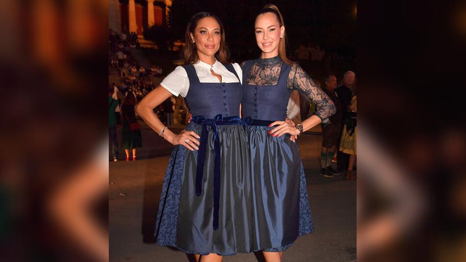 Das gleiche Dirndl mit verschiedenen Accessoires unterschiedlich gestylt: Lilly Becker und ...