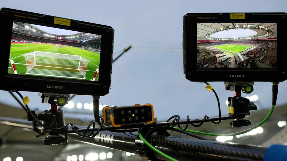 Während der Fussball-EM in Deutschland gibt es ein umfassendes Streaming- und TV-Angebot, um alle ...