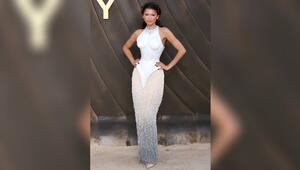 Zendaya bei der Londoner "Odyssey"-Premiere in ihrem Kleid aus Paris.