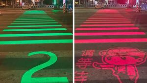 Leuchtender Boden: Smarter Zebrastreifen führt Fussgänger in China über die Strasse