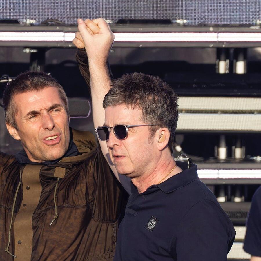liam-l-noel-gallagher-