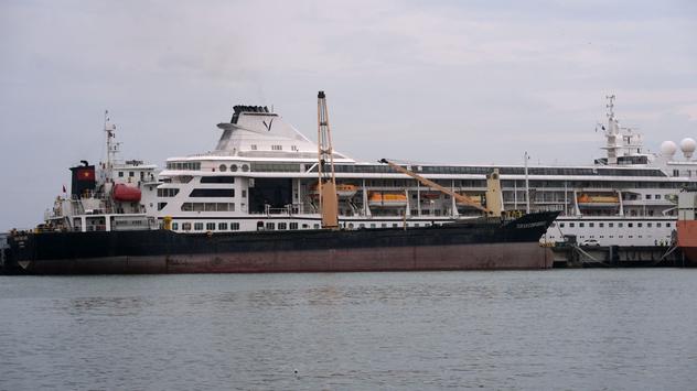 US-Kreuzfahrtschiff in Kambodscha