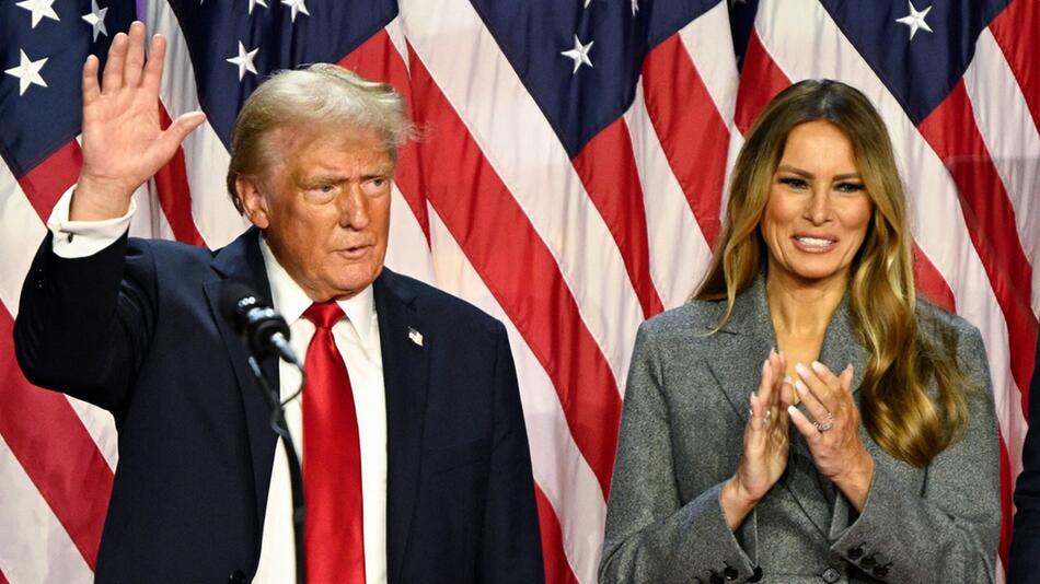 Melania und Donald Trump stehen vor dem Einzug ins Weisse Haus.