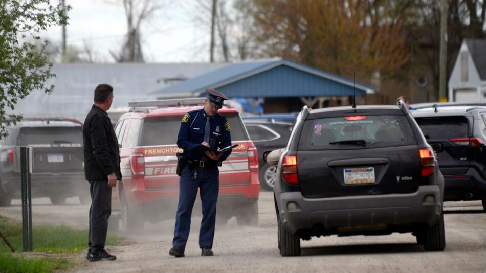 Auto rast in Geburtstagsparty in den USA