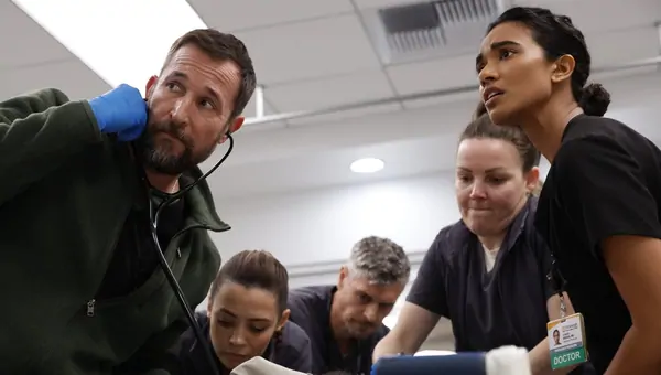 "The Pitt" geht neben "Hacks" mit den meisten Nominierungen ins Emmy-Rennen.